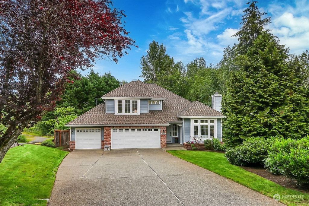 Photo of 18035 NE 109th Court, Redmond, WA 98052 (MLS # 2254293)