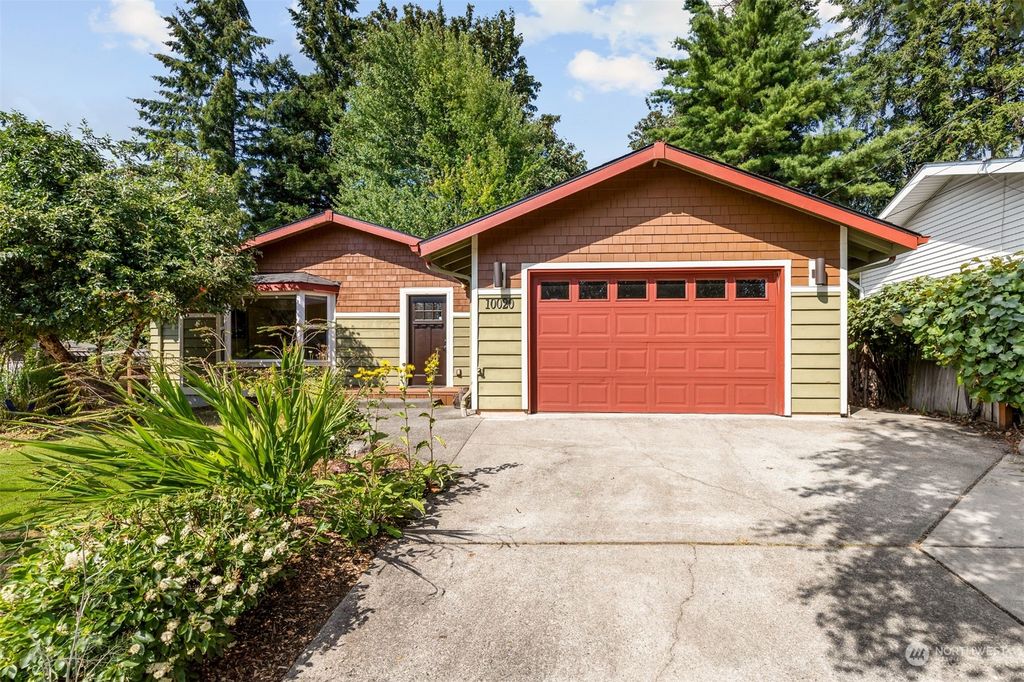 Photo of 10020 NE 201st Street, Bothell, WA 98011 (MLS # 2274665)