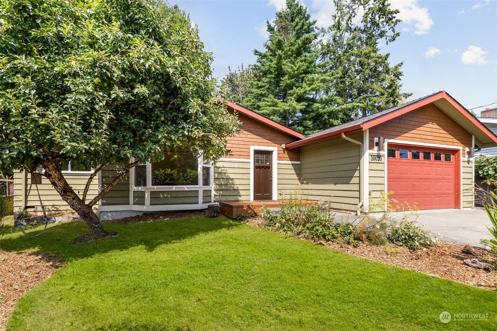 Photo of 10020 NE 201st Street, Bothell, WA 98011 (MLS # 2274665)