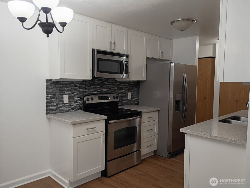 10501 8th Avenue NE 115