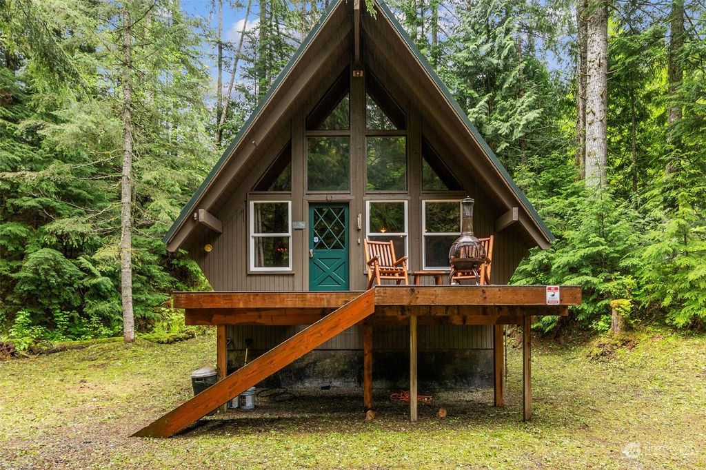 Photo of 86919 NE 122nd Street, Skykomish, WA 98288 (MLS # 2242353)