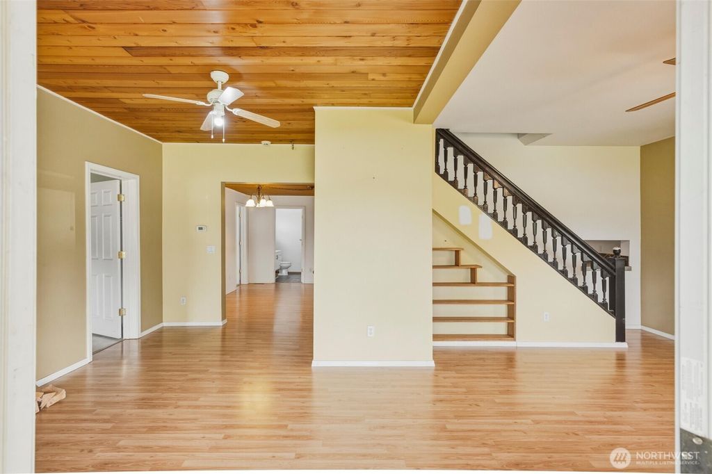 Photo of 902 Nooksack Avenue, Nooksack, WA 98276 (MLS # 2548576)