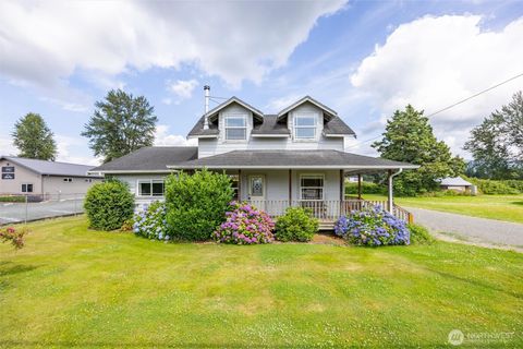 Photo of 902 Nooksack Avenue, Nooksack, WA 98276 (MLS # 2548576)