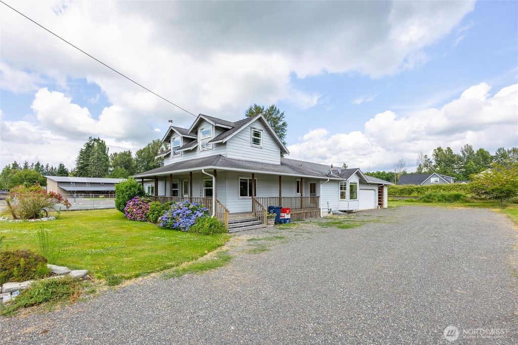 Photo of 902 Nooksack Avenue, Nooksack, WA 98276 (MLS # 2548576)