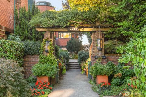 Photo of 2717 Franklin Avenue E #304, Seattle, WA 98102 (MLS # 2447301)