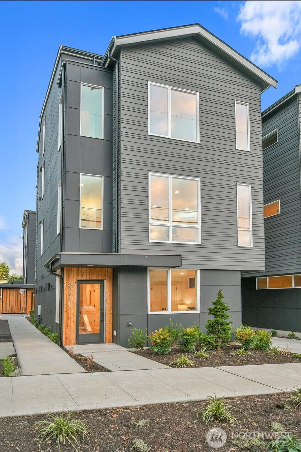 Photo of 6516 23rd Avenue NE, Seattle, WA 98115 (MLS # 2468346)