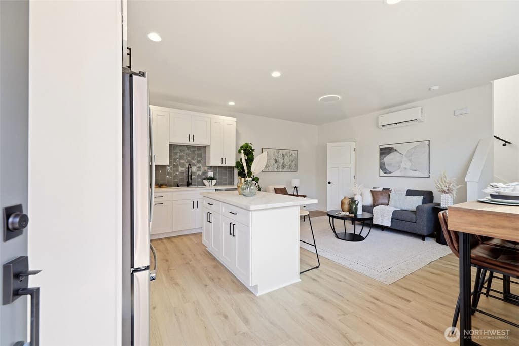 Photo of 1702 Rainier Avenue #B, Everett, WA 98201 (MLS # 2568778)