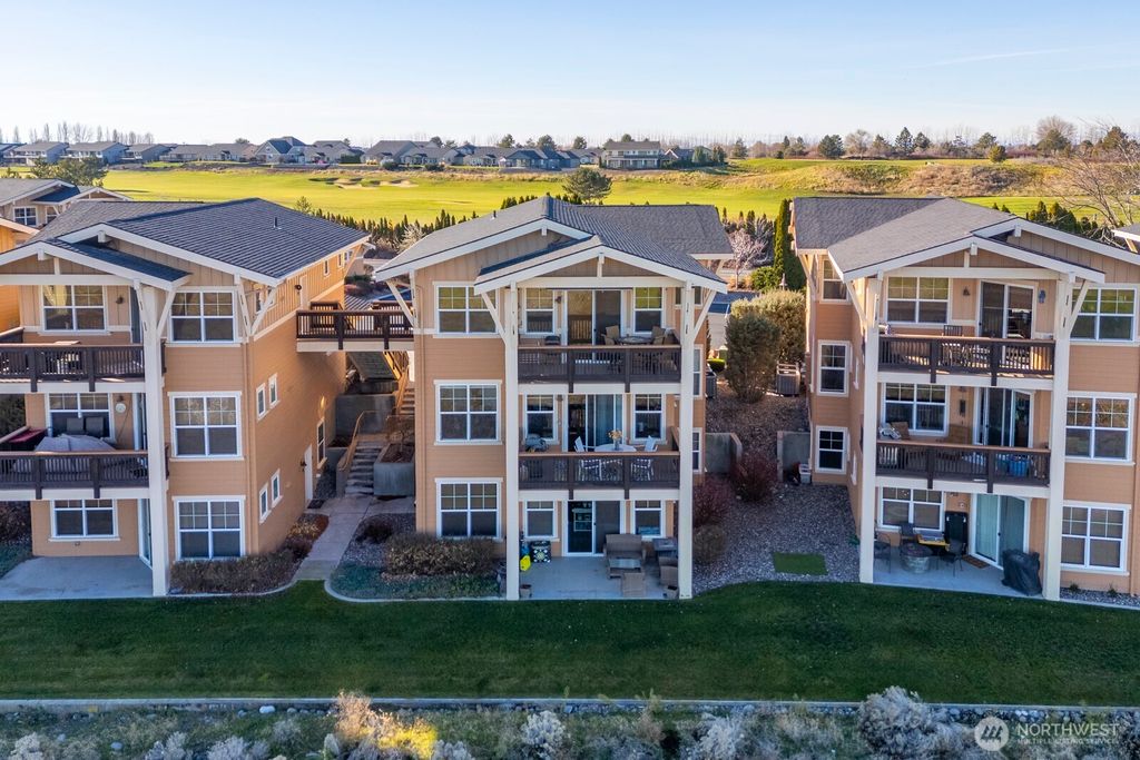 Photo of 4395 Westshore Drive NE #803, Moses Lake, WA 98837 (MLS # 2458644)