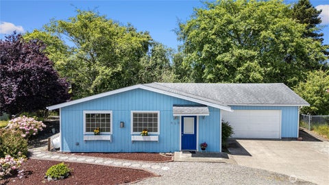 Photo of 313 Sid Snyder Drive E DR, Long Beach, WA 98631 (MLS # 2537377)