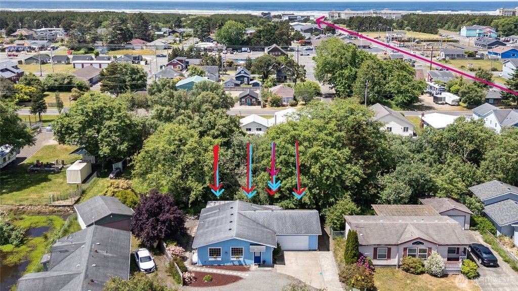 Photo of 313 Sid Snyder Drive E DR, Long Beach, WA 98631 (MLS # 2537377)
