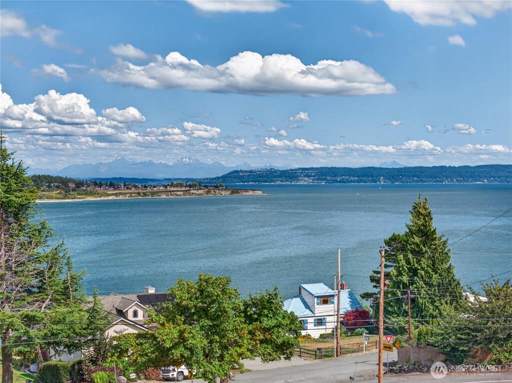 Photo of 578 SW Shelley Ln LN, Oak Harbor, WA 98277 (MLS # 2561335)