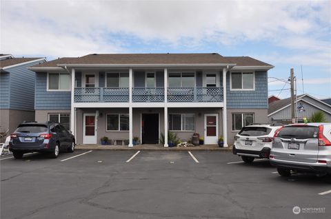 Photo of 110 Ocean Beach Boulevard #7, Long Beach, WA 98631 (MLS # 2154038)