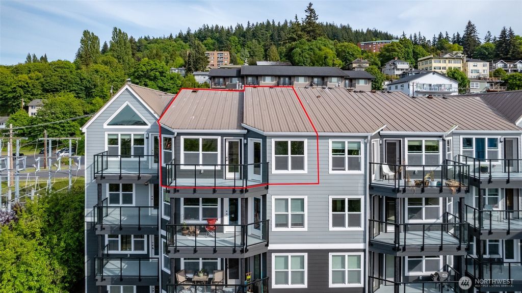 Photo of 705 N State Street #404, Bellingham, WA 98225 (MLS # 2527158)