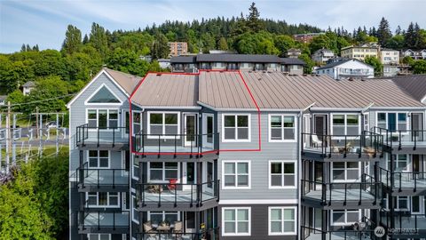Photo of 705 N State Street #404, Bellingham, WA 98225 (MLS # 2527158)