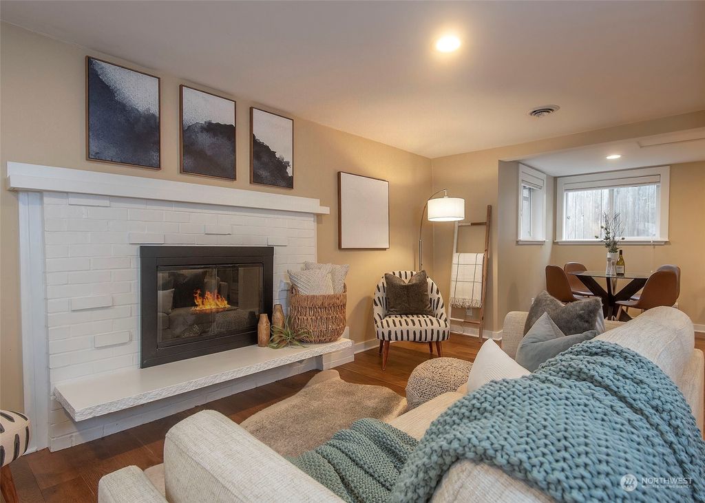 Photo of 6404 47th Avenue SW, Seattle, WA 98116 (MLS # 2039278)