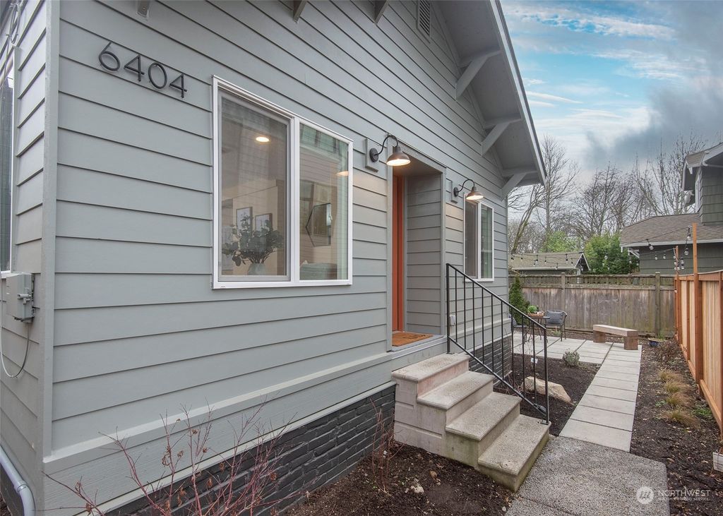 Photo of 6404 47th Avenue SW, Seattle, WA 98116 (MLS # 2039278)