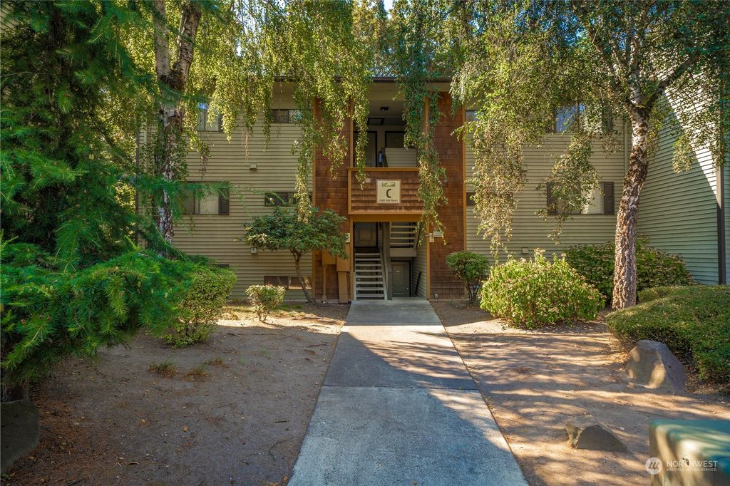 Photo of 23405 16th Avenue S #C101, Des Moines, WA 98198 (MLS # 1997854)