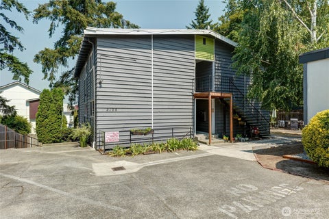 Photo of 2108 NE 85th Street, Seattle, WA 98115 (MLS # 2593779)