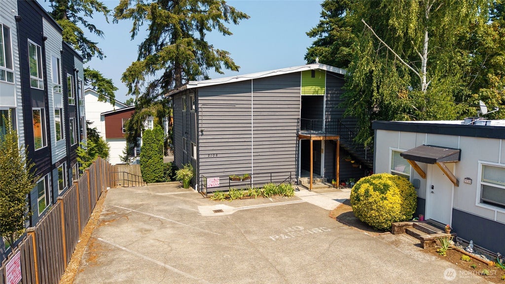 Photo of 2108 NE 85th Street, Seattle, WA 98115 (MLS # 2593779)