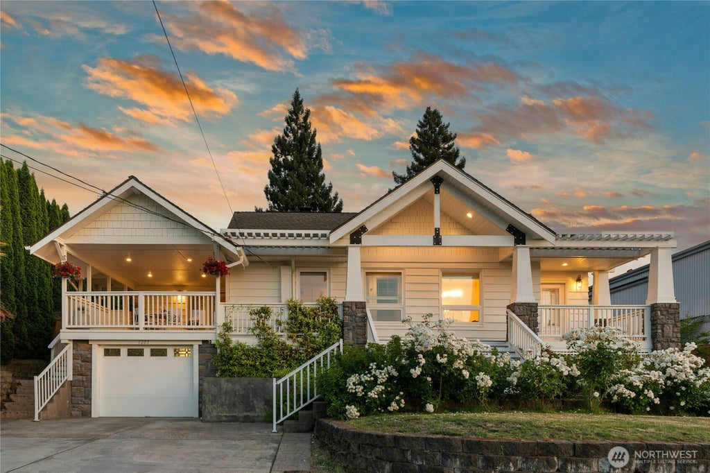 Photo of 1203 N 36th Street, Renton, WA 98056 (MLS # 2536160)