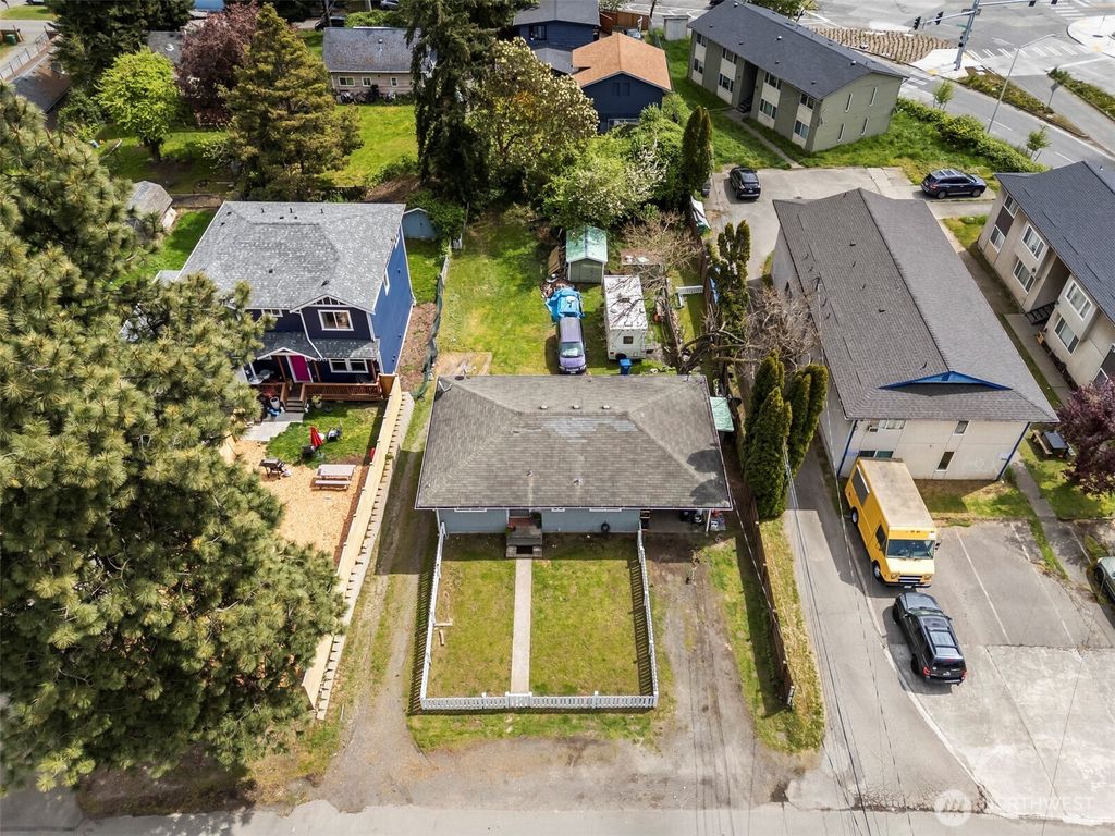 Photo of 9444 5th Avenue SW, Seattle, WA 98106 (MLS # 2372070)