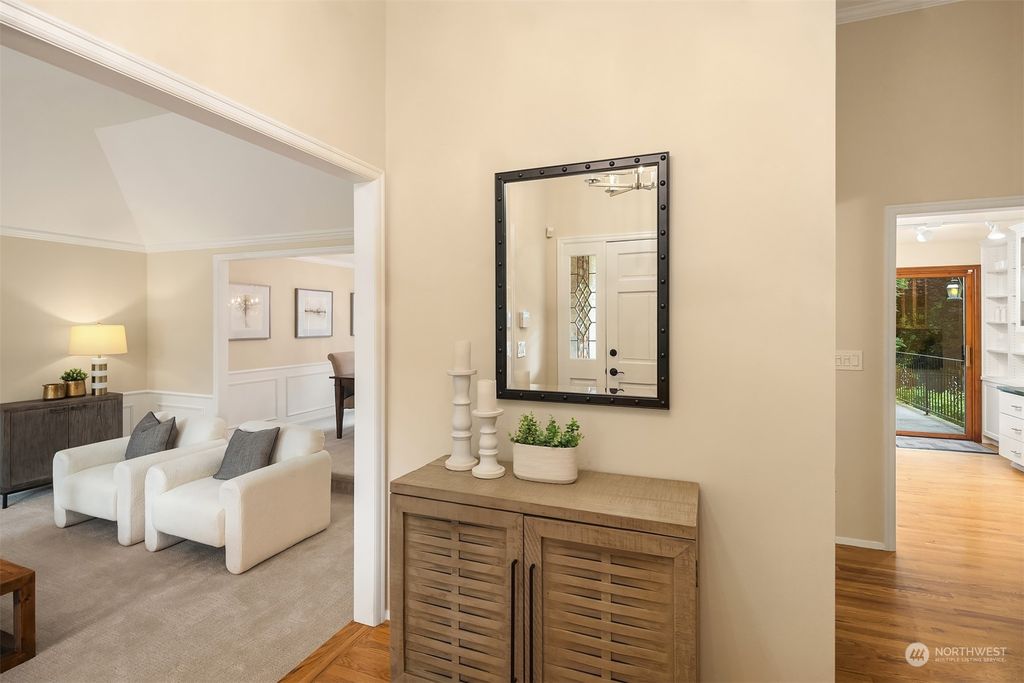 Photo of 6807 126th Avenue NE, Kirkland, WA 98033 (MLS # 2259828)