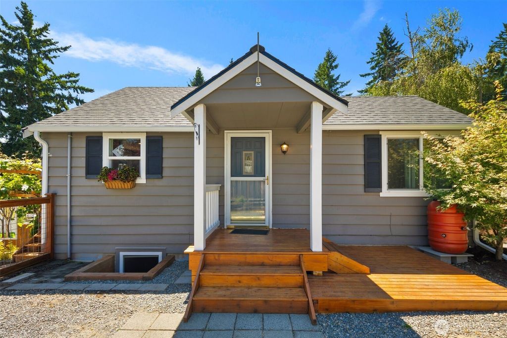 Photo of 11432 11th Avenue SW, Seattle, WA 98146 (MLS # 2402913)