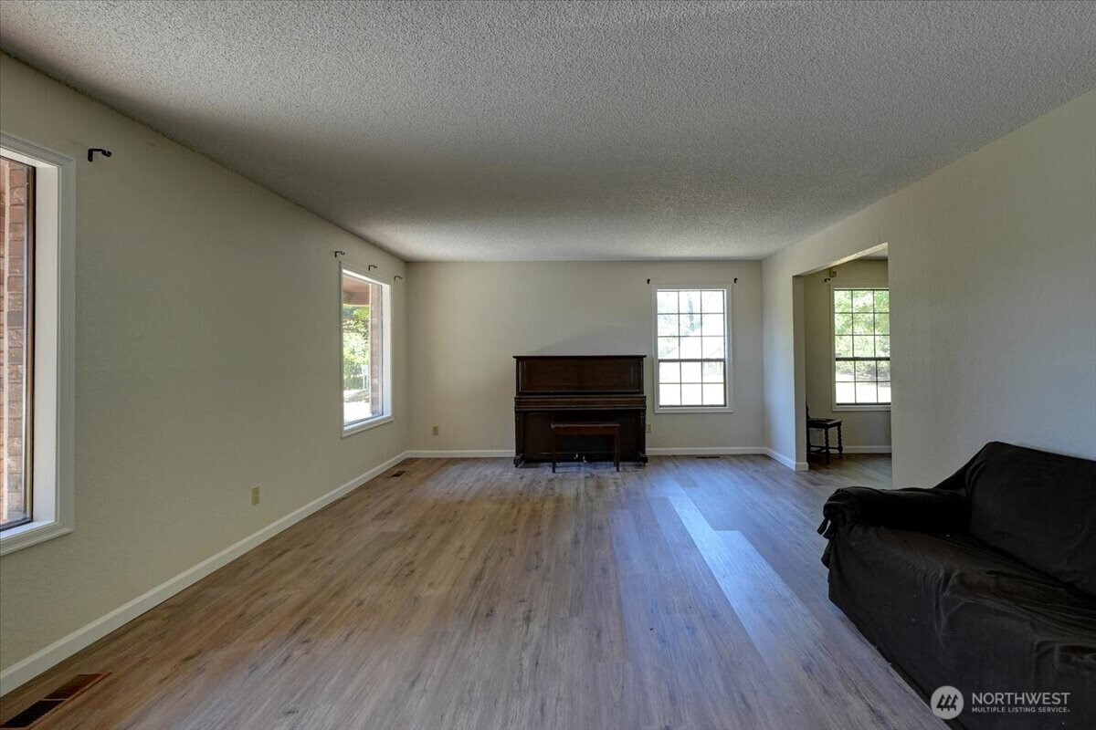 680 SE Prospect Street