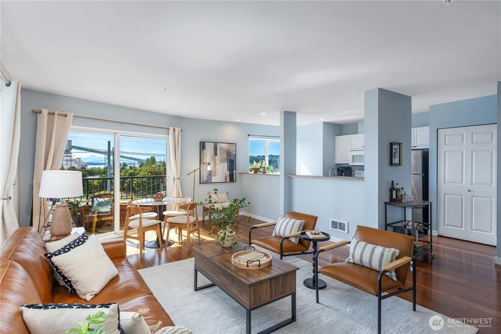 Photo of 524 6th Avenue W #210, Seattle, WA 98119 (MLS # 2532417)