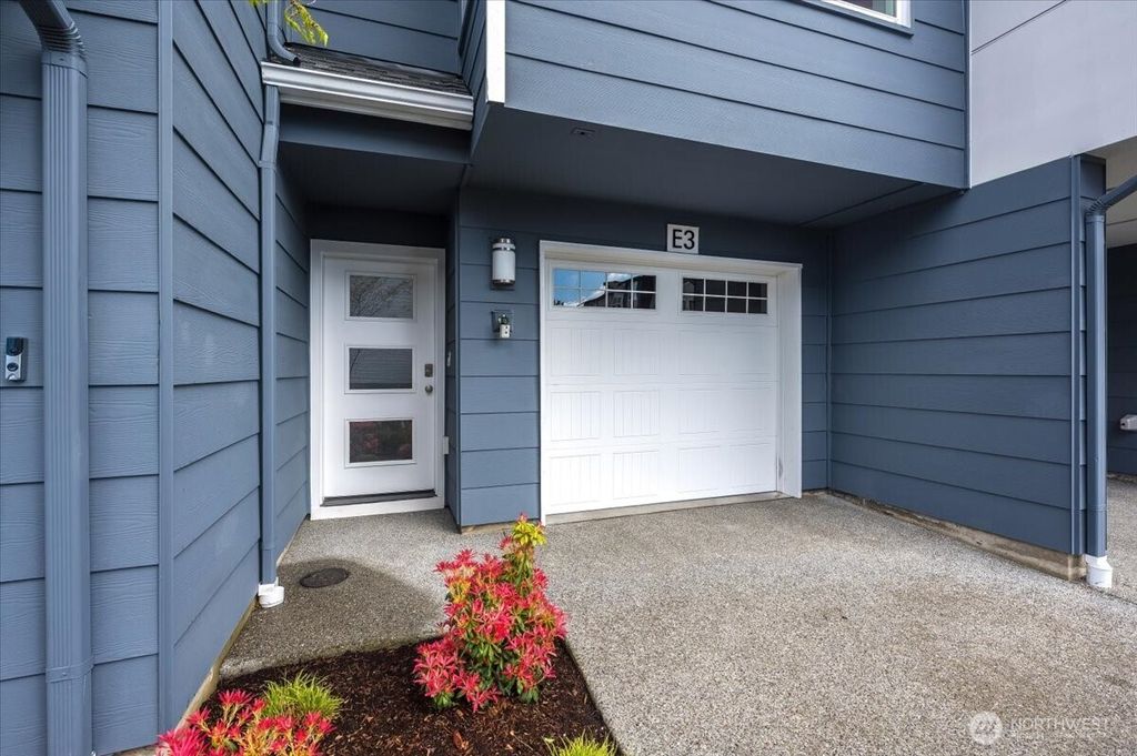 Photo of 14925 44th Avenue W #E3, Lynnwood, WA 98087 (MLS # 2351864)