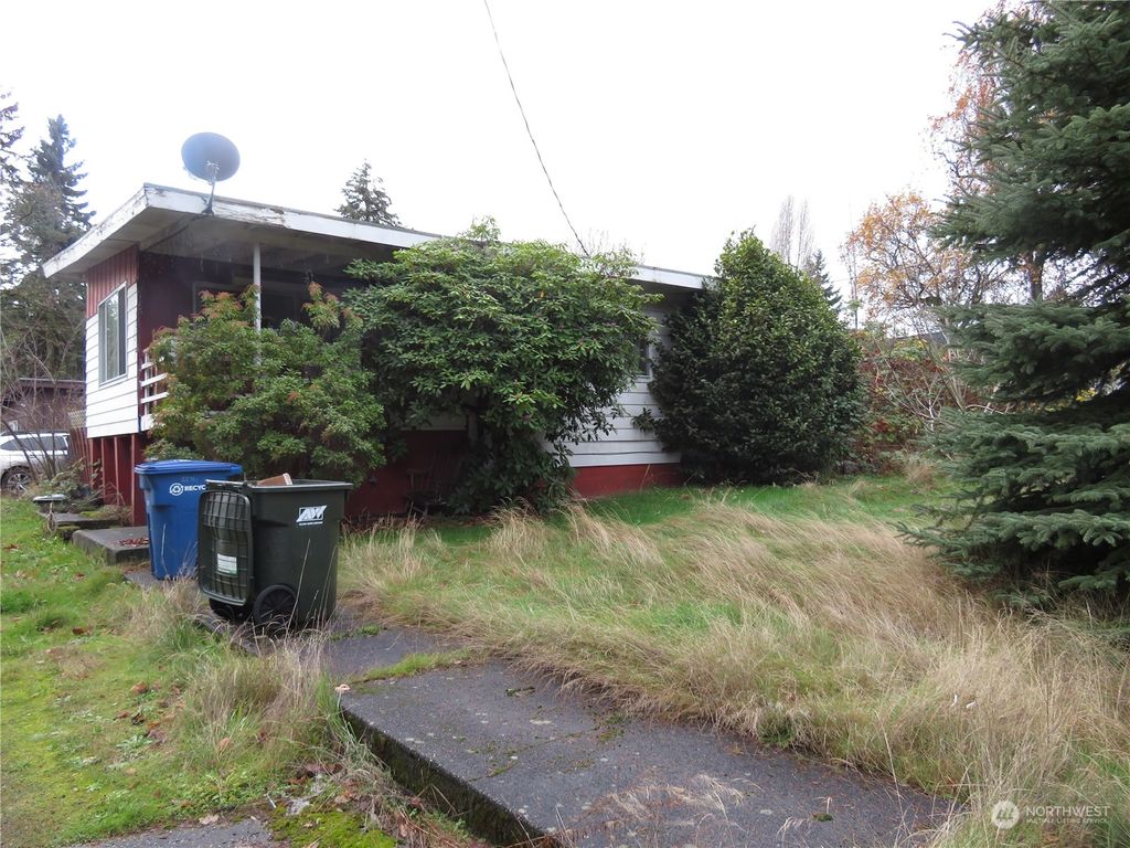 Photo of 2613 S 146th Street, SeaTac, WA 98168 (MLS # 2184731)