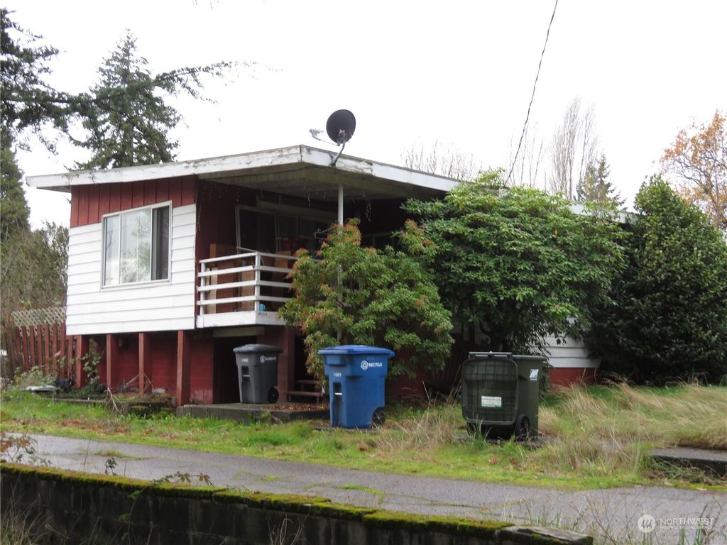 Photo of 2613 S 146th Street, SeaTac, WA 98168 (MLS # 2184731)