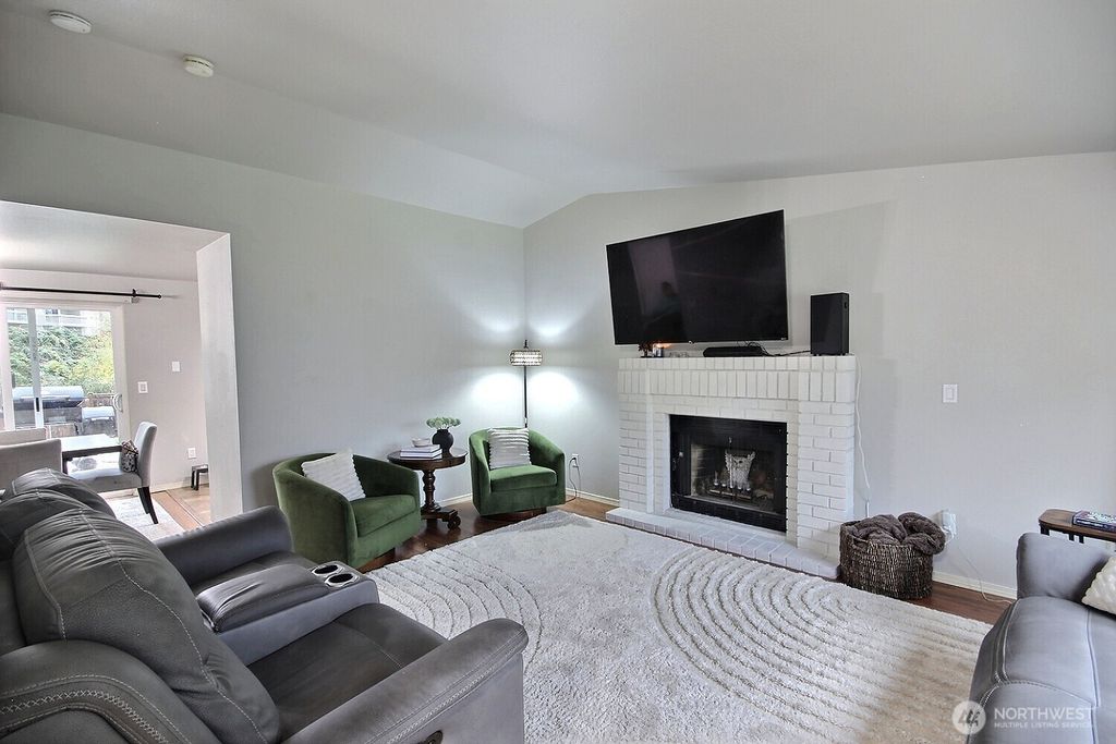 Photo of 14512 2nd Avenue E, Tacoma, WA 98445 (MLS # 2448696)