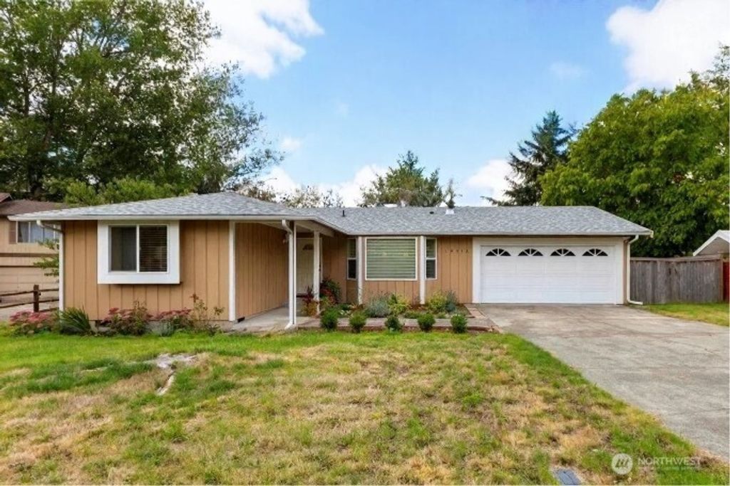 Photo of 14512 2nd Avenue E, Tacoma, WA 98445 (MLS # 2448696)