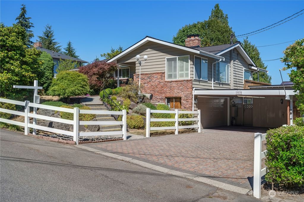 Photo of 19530 53rd Ave NE Ave, Lake Forest Park, WA 98155 (MLS # 2266051)