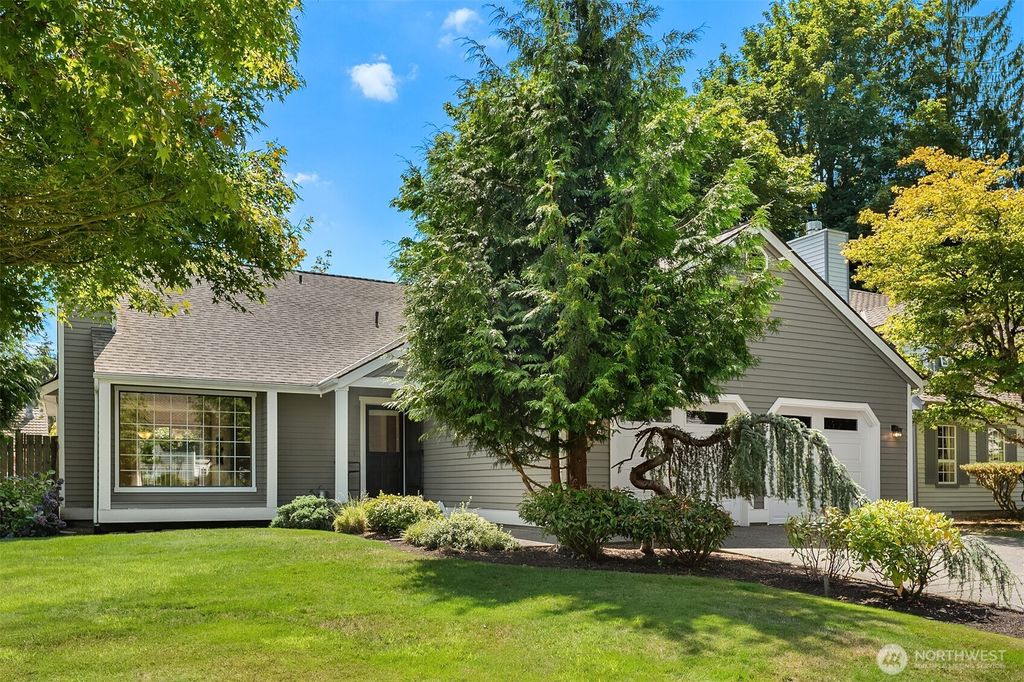 Photo of 4636 190th Avenue SE, Issaquah, WA 98027 (MLS # 2417237)