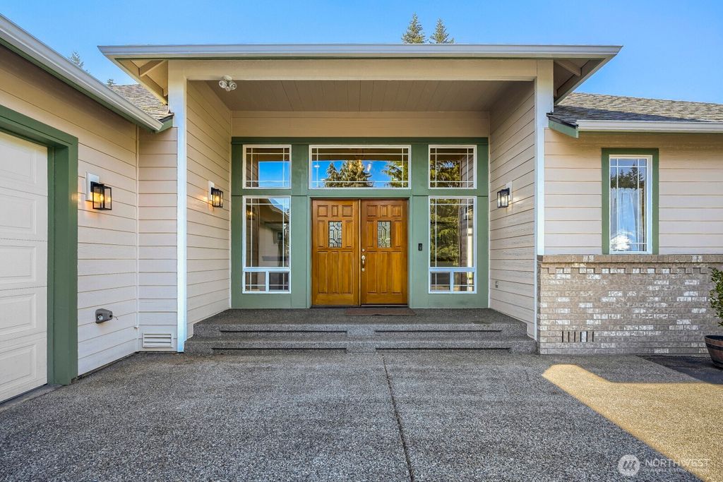 Photo of 17625 SE 291st Street, Kent, WA 98042 (MLS # 2527811)