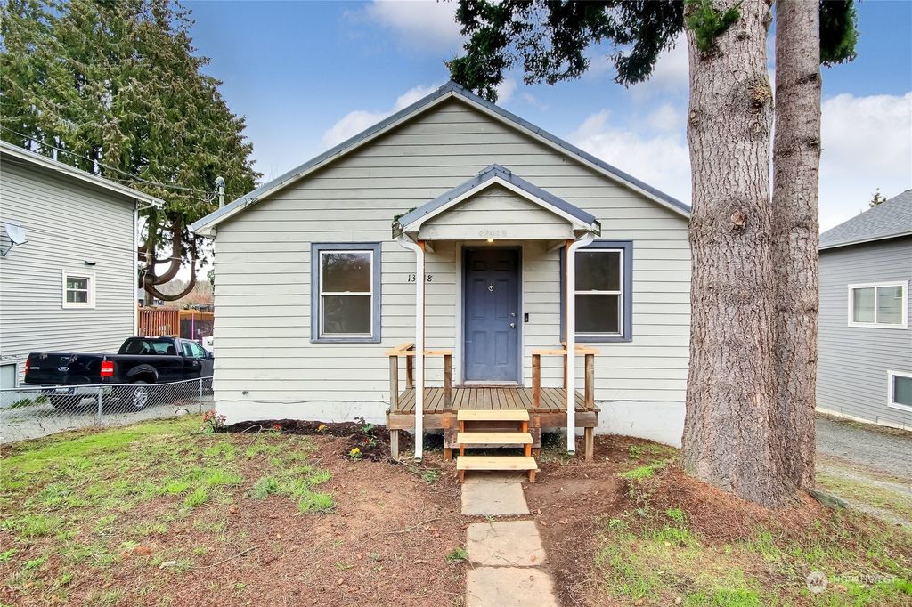 Photo of 13018 41st Avenue S, Tukwila, WA 98168 (MLS # 2040419)