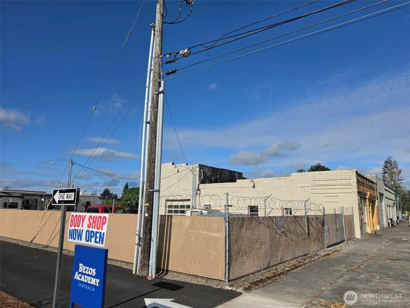212 W Center Street