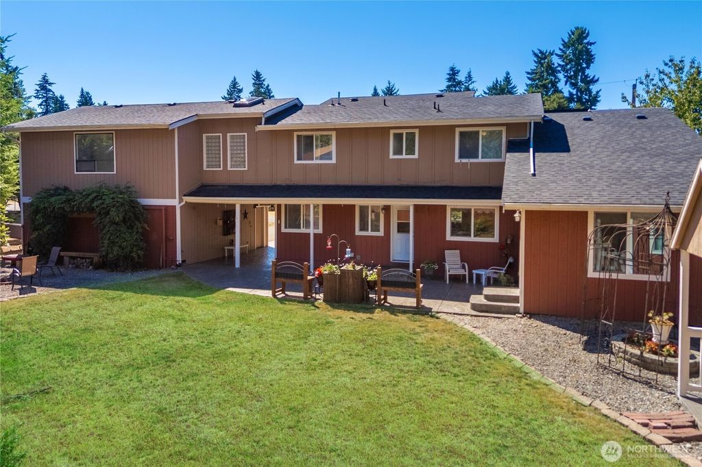 Photo of 13305 146th Street E, Puyallup, WA 98374 (MLS # 2457501)