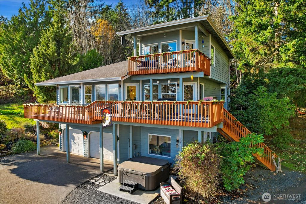 Photo of 2049 NE Amhurst Court, Poulsbo, WA 98370 (MLS # 2459634)