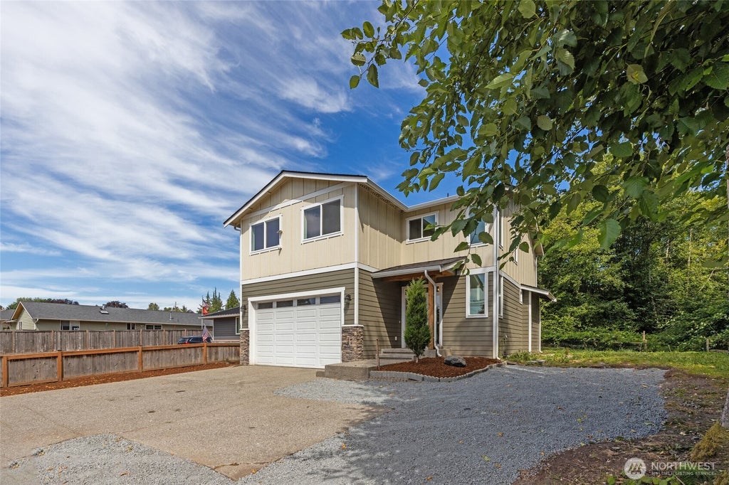 Photo of 6015 67th Avenue NE, Marysville, WA 98270 (MLS # 2562522)