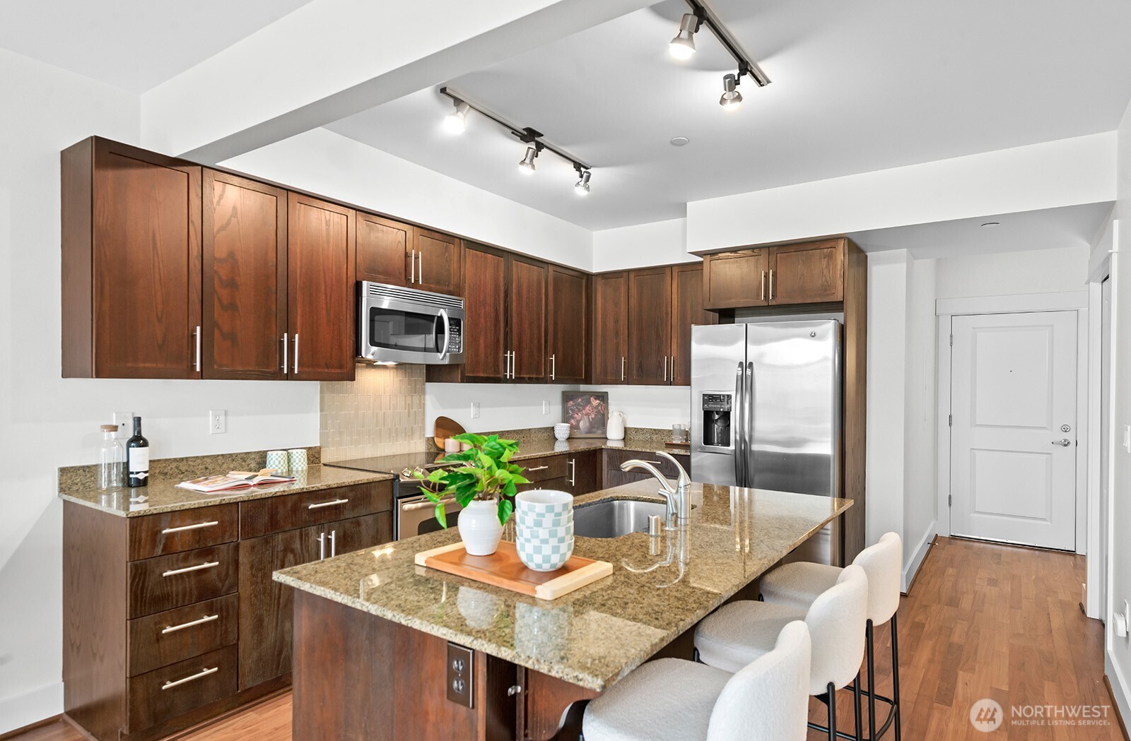 699 John Street 318