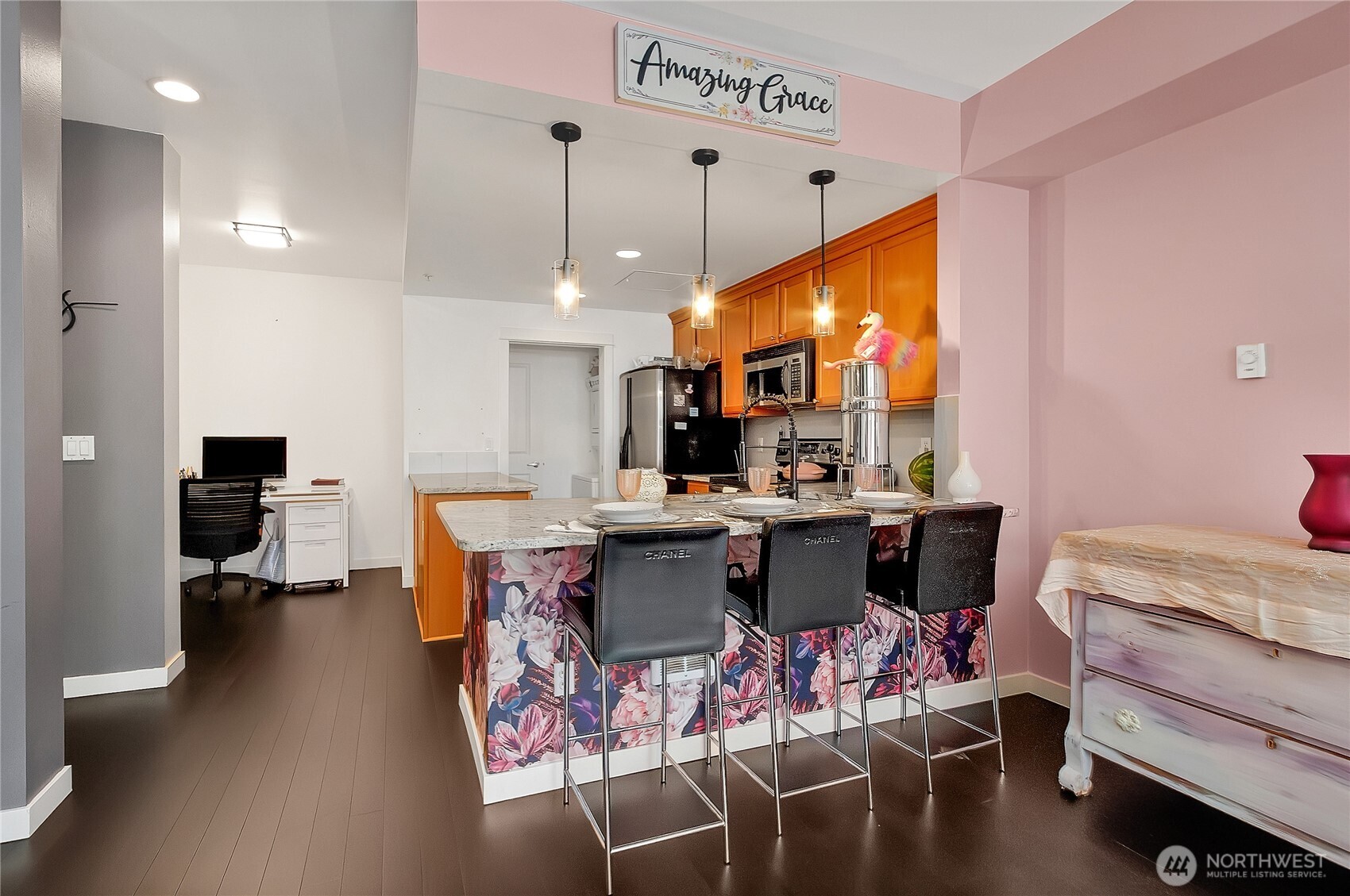 55 Williams Avenue S 209