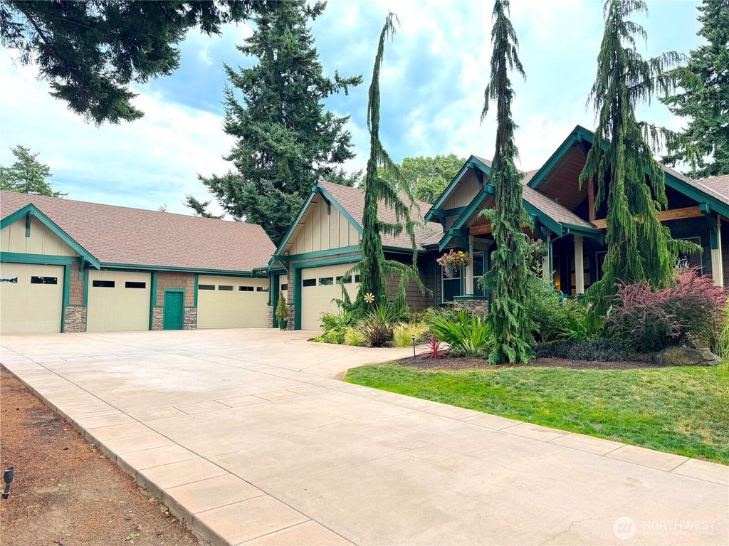 Photo of 19642 8th Avenue S, Des Moines, WA 98148 (MLS # 2429374)