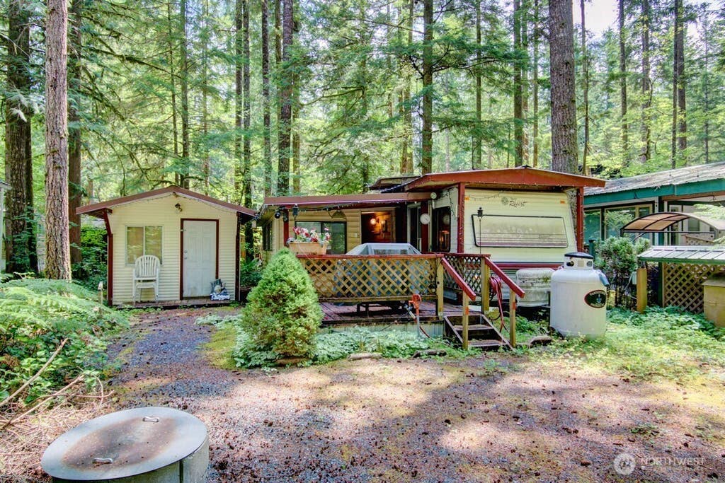 Photo of 149 1 Goldrush Road, Deming, WA 98244 (MLS # 2557975)