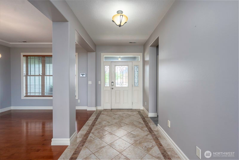 419 S Astor Loop