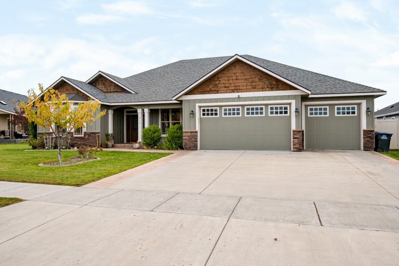 419 S Astor Loop