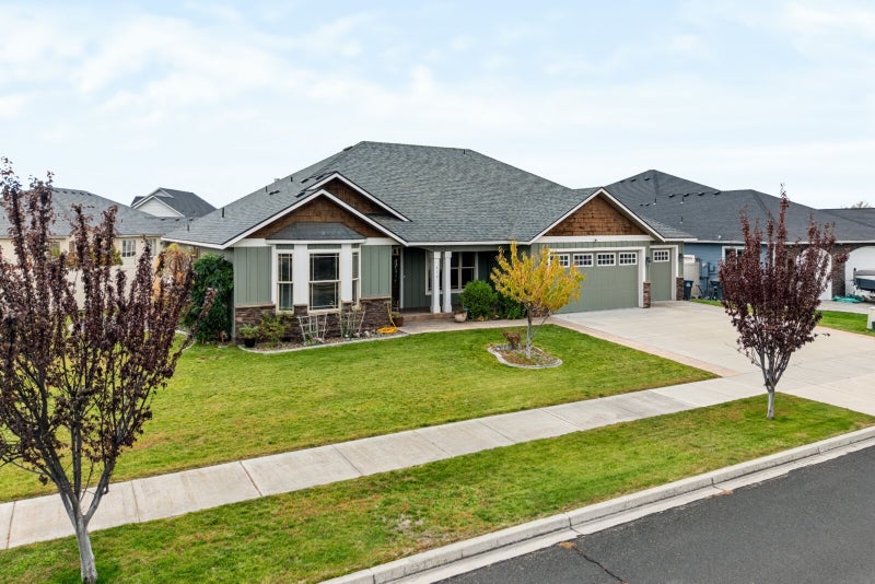 419 S Astor Loop