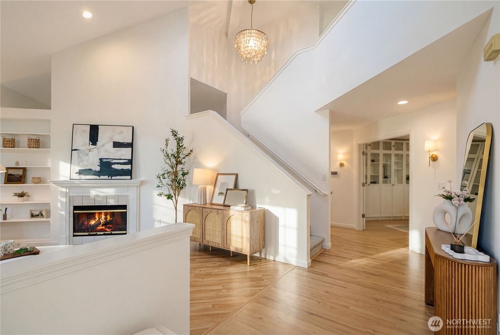 Photo of 4016 243rd Place SE, Issaquah, WA 98029 (MLS # 2468564)